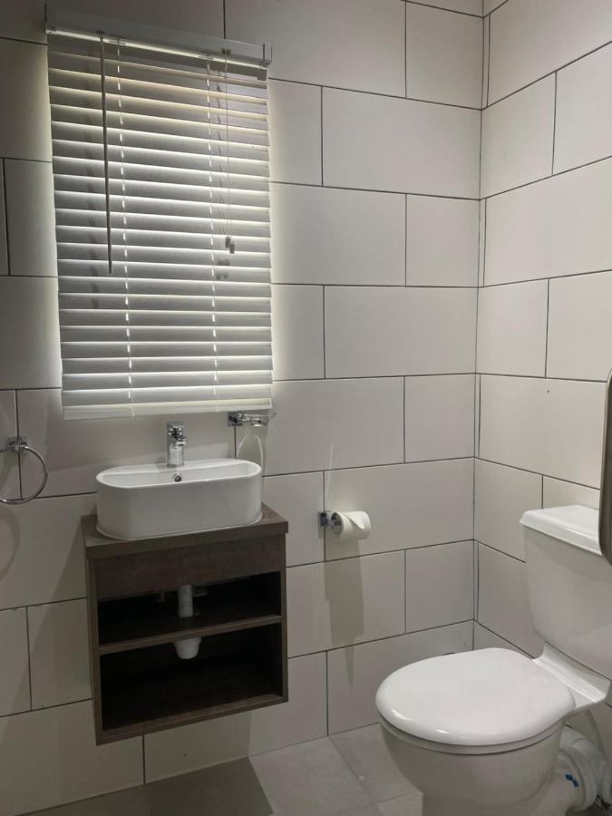 Adventure Apartment - Colchester - 5Km From Elephant Park Exterior foto